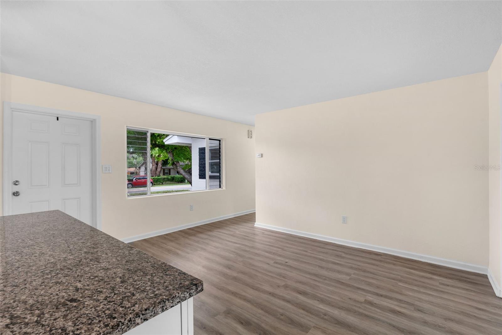 Image 11 of 42 For 404 South Street