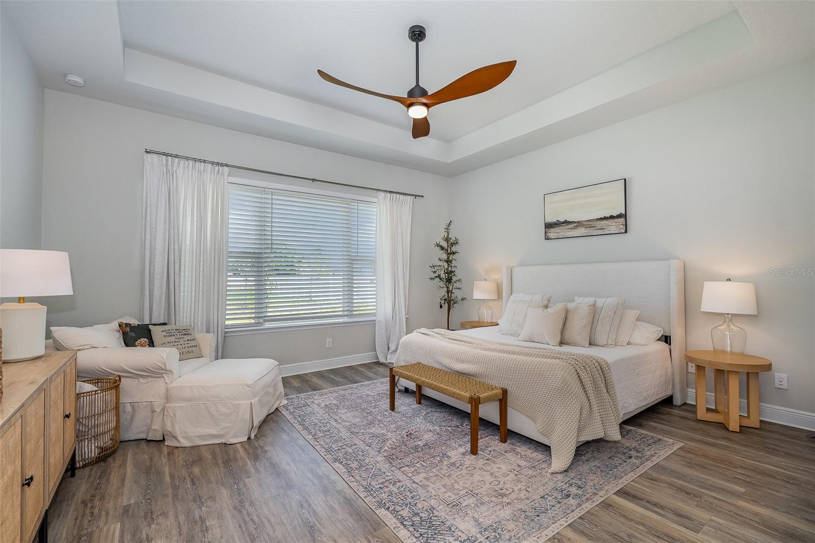 Listing photo id 10 for 1140 Aranceto Circle