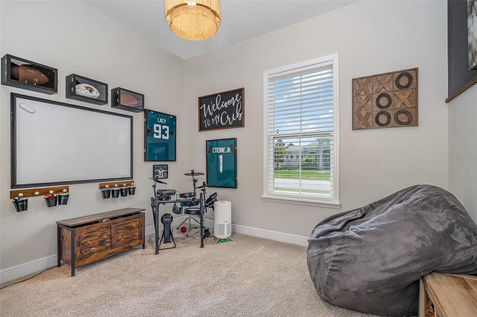 Listing photo id 14 for 1140 Aranceto Circle