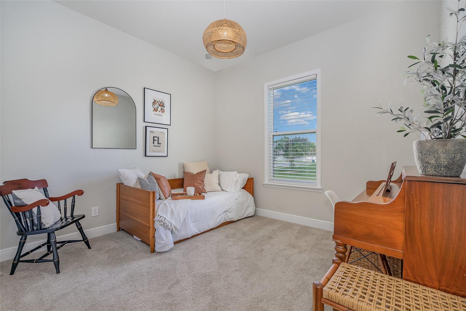 Listing photo id 19 for 1140 Aranceto Circle