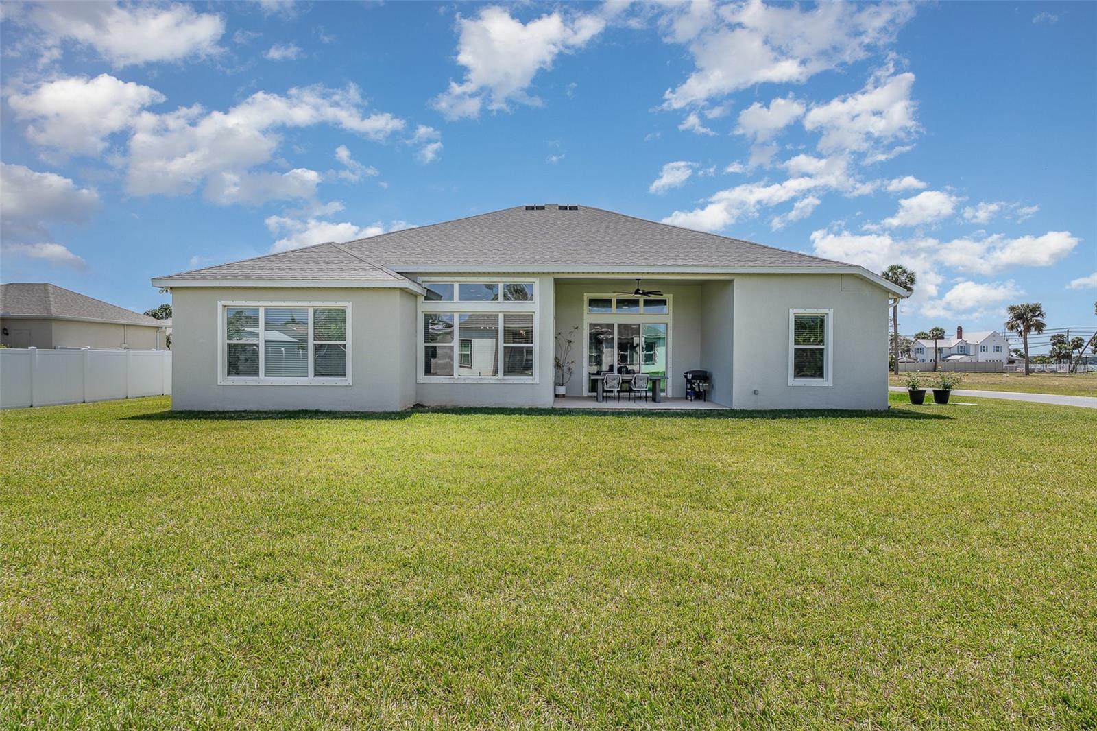 Listing photo id 21 for 1140 Aranceto Circle