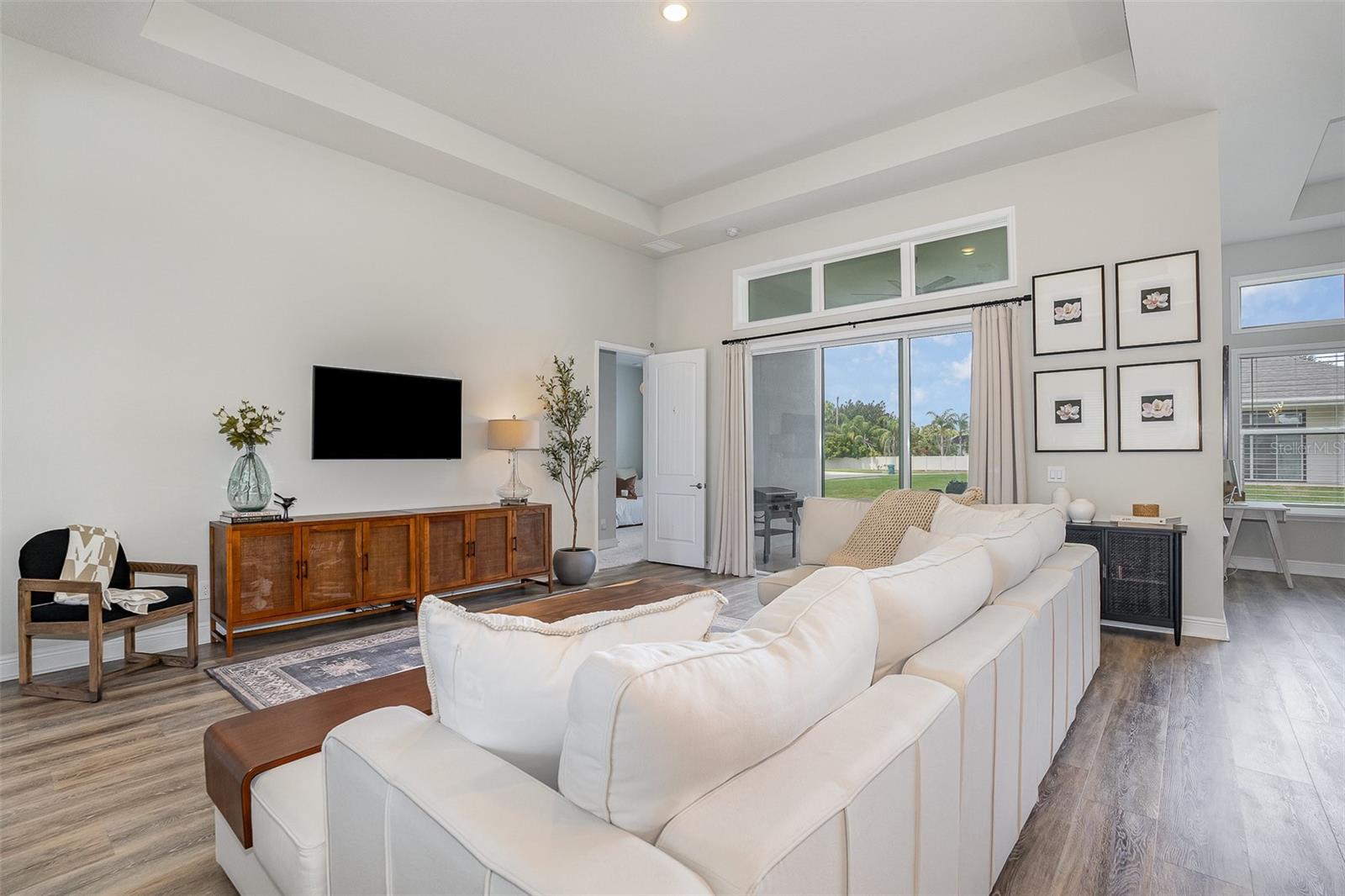 Listing photo id 30 for 1140 Aranceto Circle