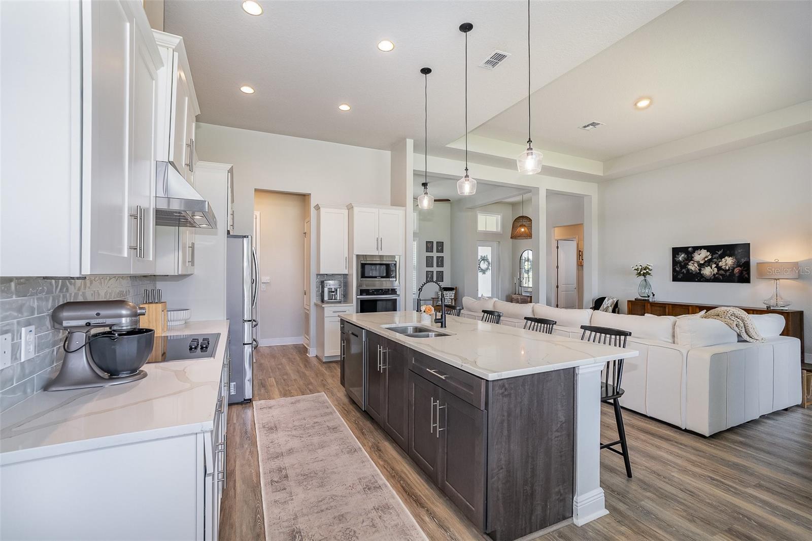 Listing photo id 32 for 1140 Aranceto Circle