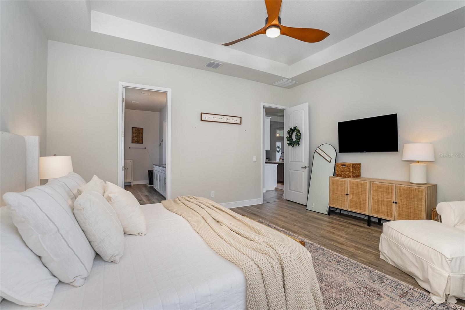 Listing photo id 40 for 1140 Aranceto Circle