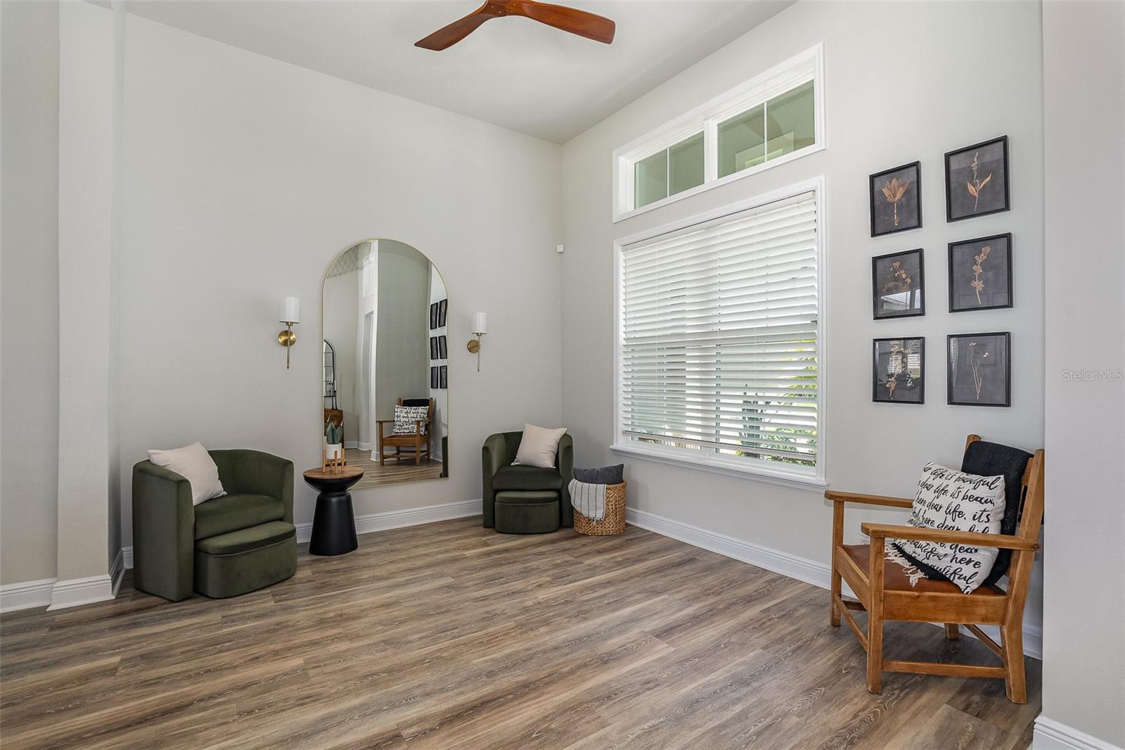 Listing photo id 4 for 1140 Aranceto Circle