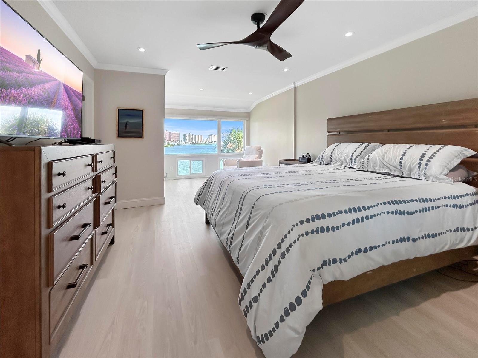 Image 15 of 31 For 152 Marina Del Rey Court