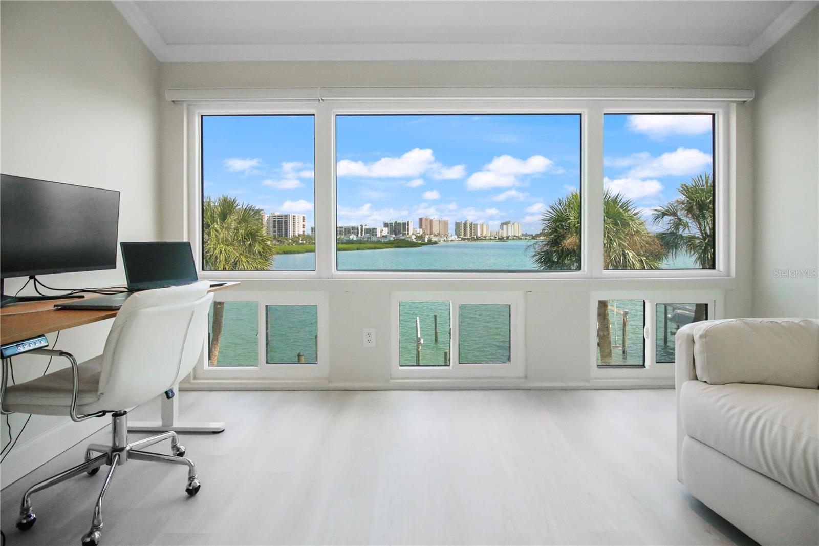 Image 16 of 31 For 152 Marina Del Rey Court
