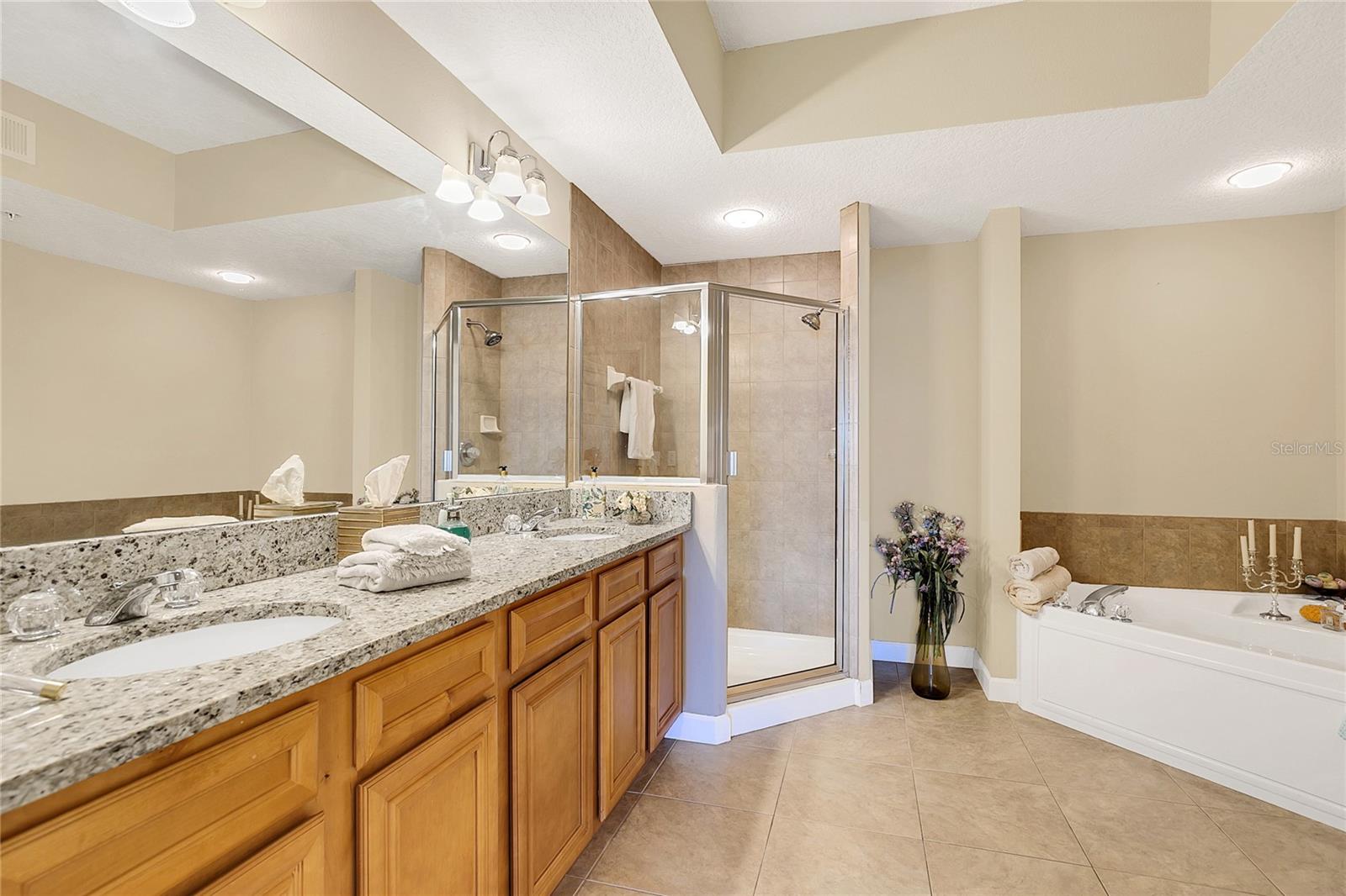 Image 10 of 54 For 4177 N Orange Blossom Trail  206