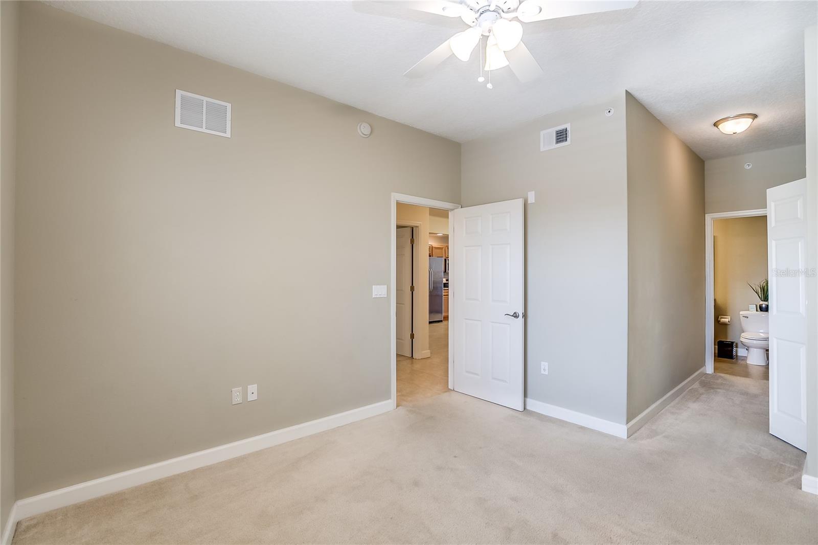 Image 17 of 54 For 4177 N Orange Blossom Trail  206
