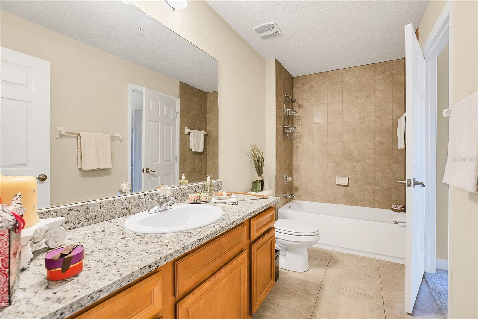 Image 18 of 54 For 4177 N Orange Blossom Trail  206