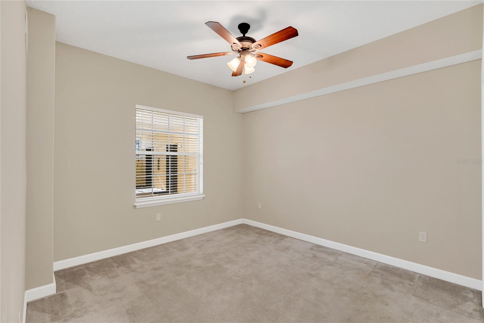 Image 20 of 54 For 4177 N Orange Blossom Trail  206