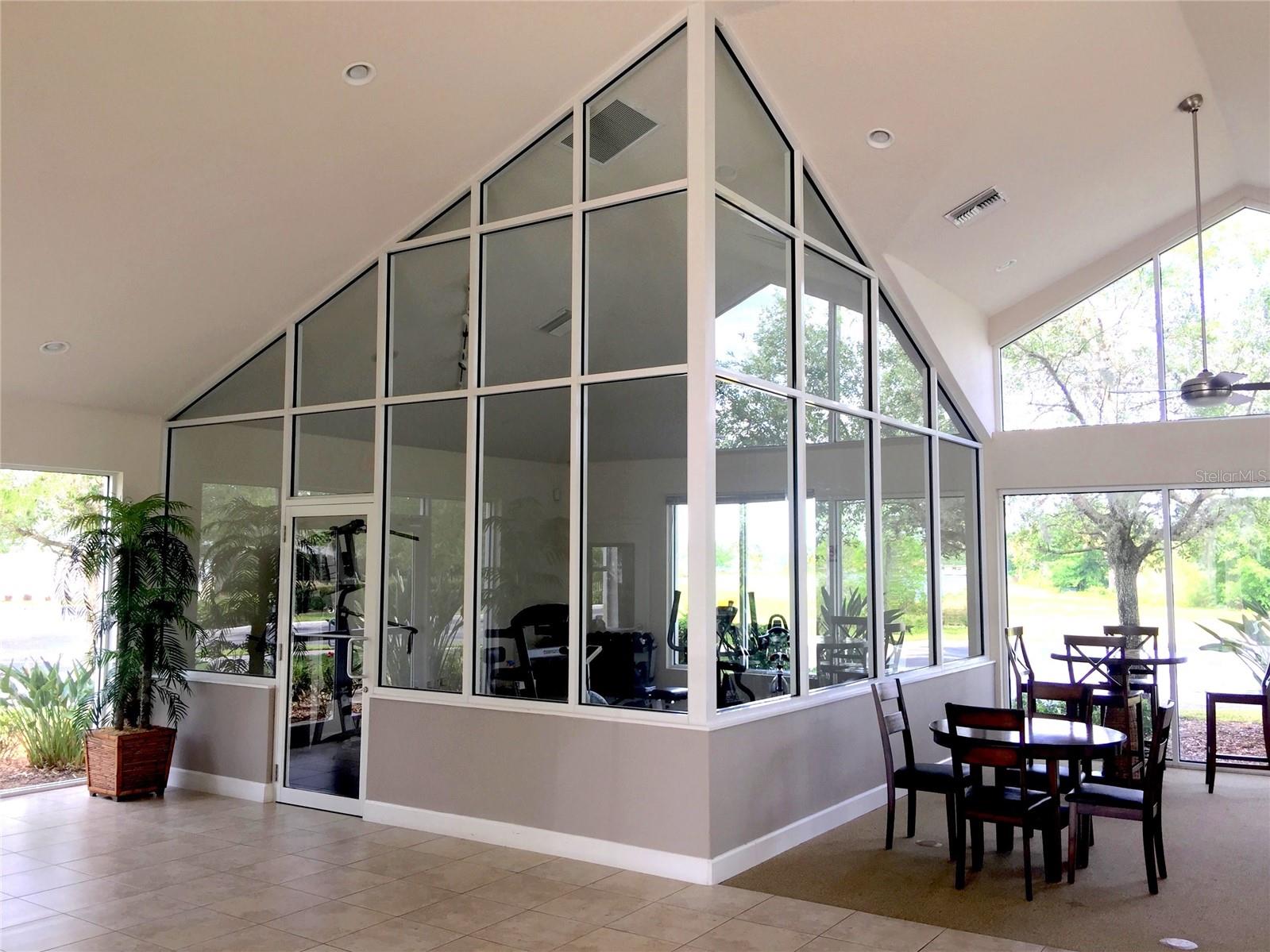 Image 31 of 54 For 4177 N Orange Blossom Trail  206