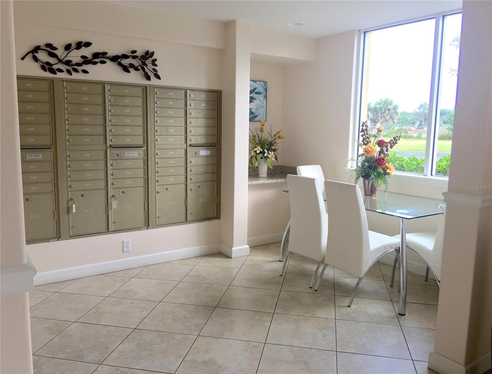 Image 34 of 54 For 4177 N Orange Blossom Trail  206