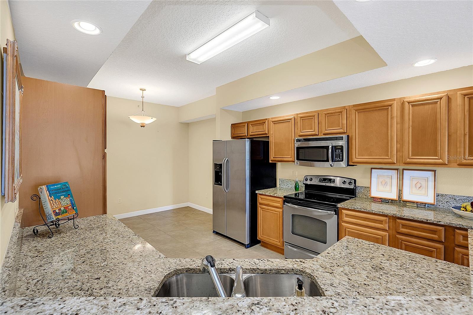 Image 5 of 54 For 4177 N Orange Blossom Trail  206