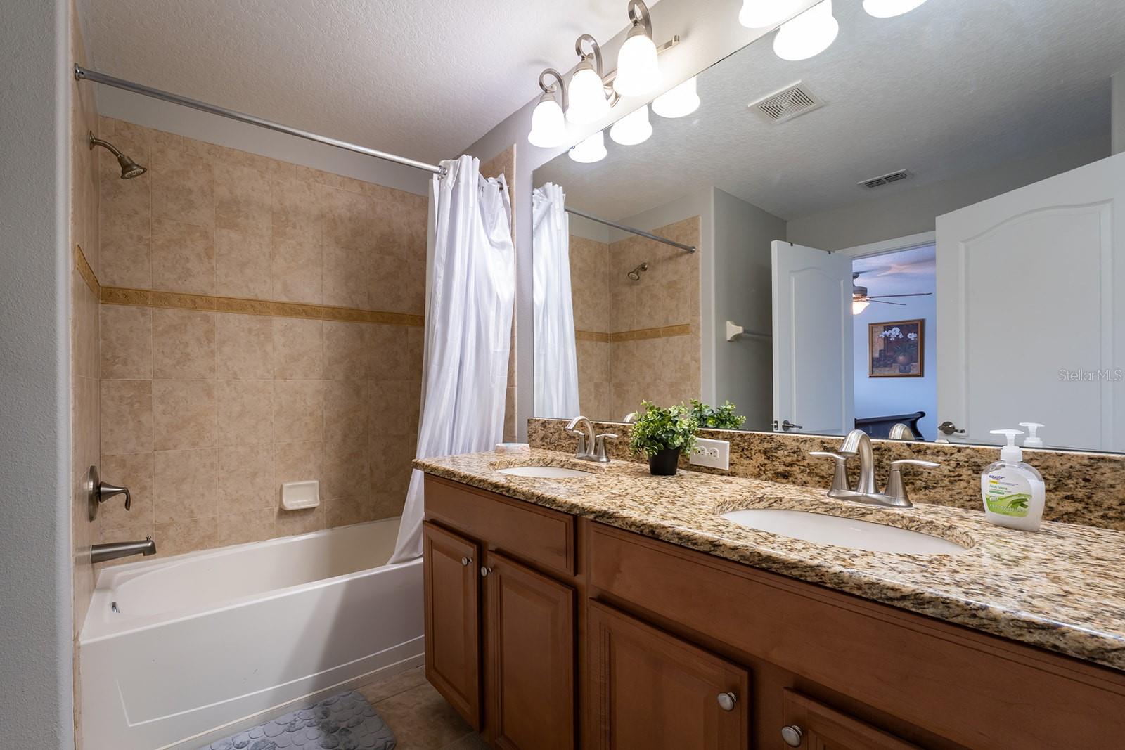 Image 18 of 25 For 8957 Cat Palm Road
