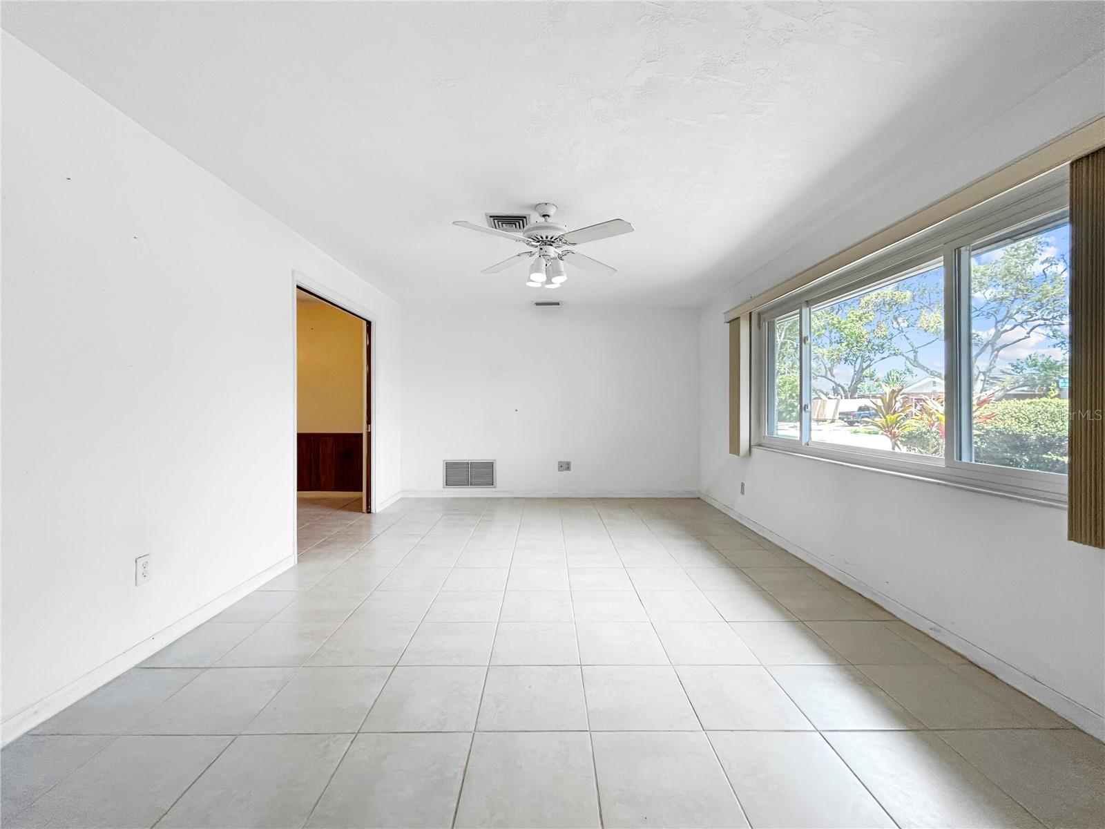 Image 16 of 22 For 12446 88th Avenue