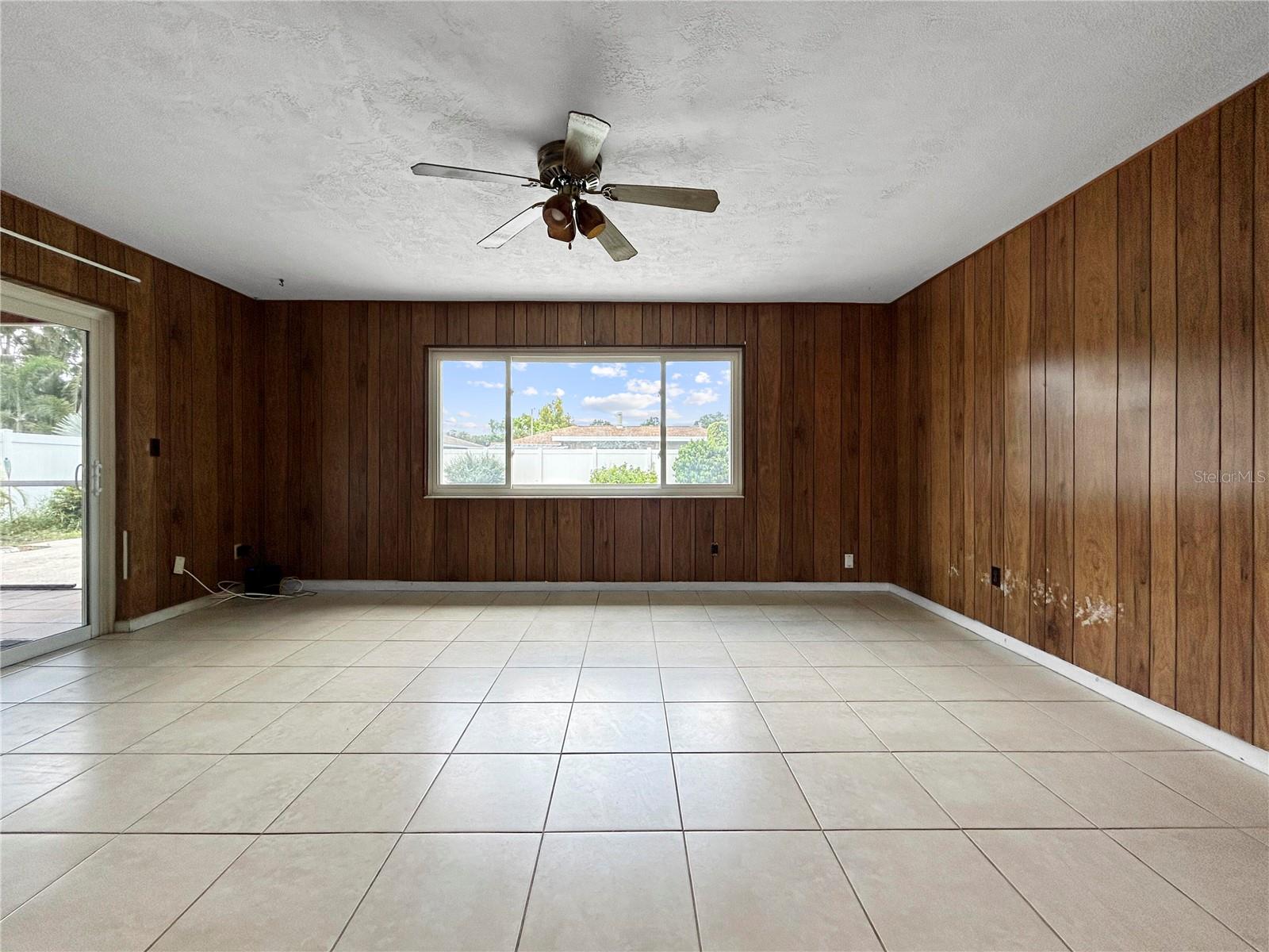 Image 3 of 22 For 12446 88th Avenue