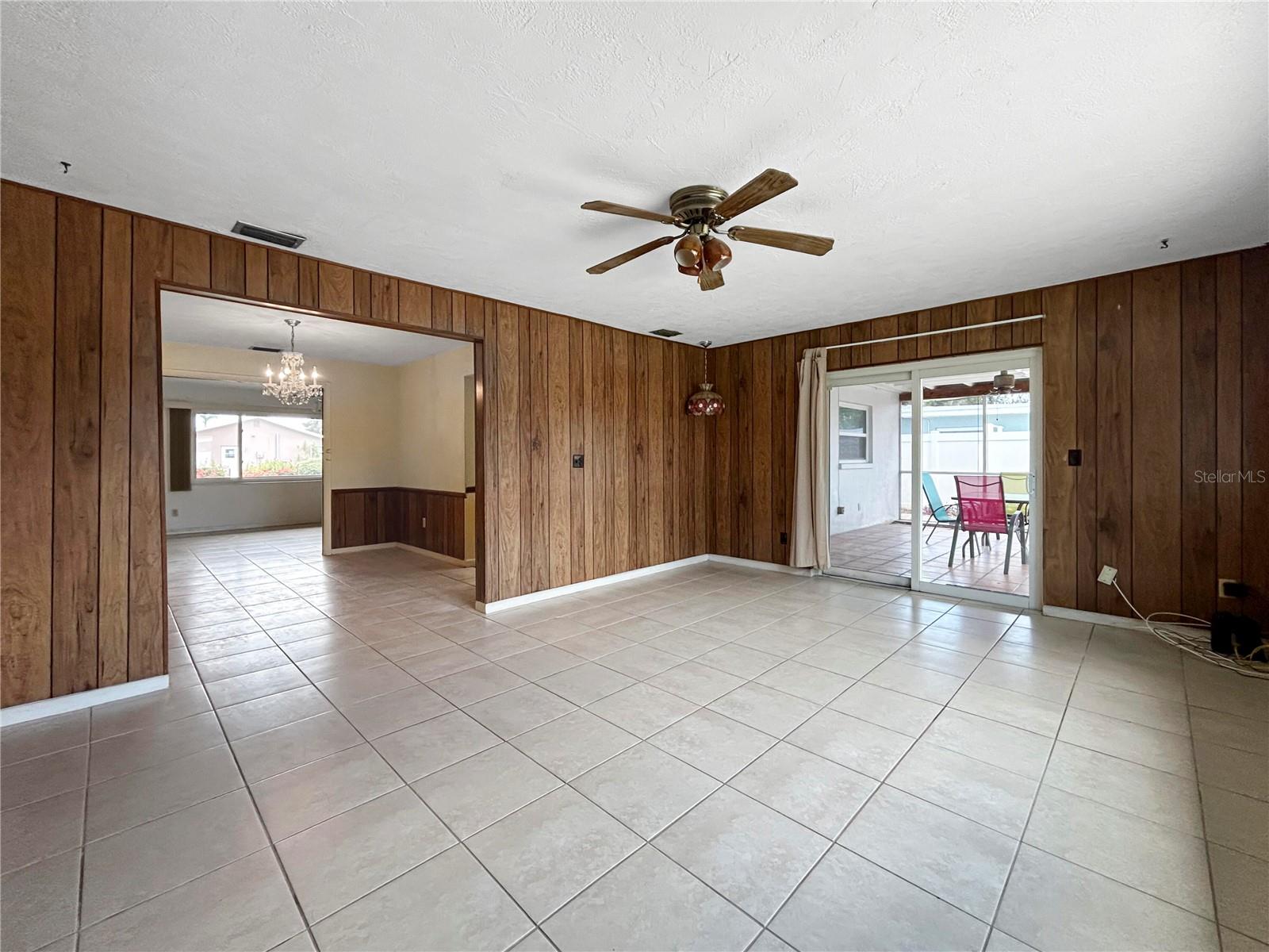 Image 4 of 22 For 12446 88th Avenue