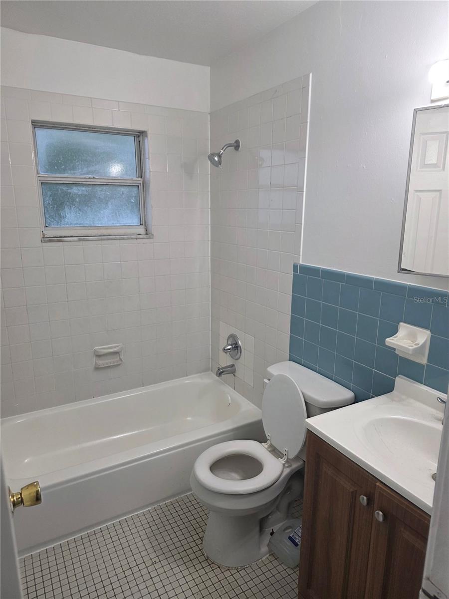 Image 6 of 13 For 3312 Paris Place