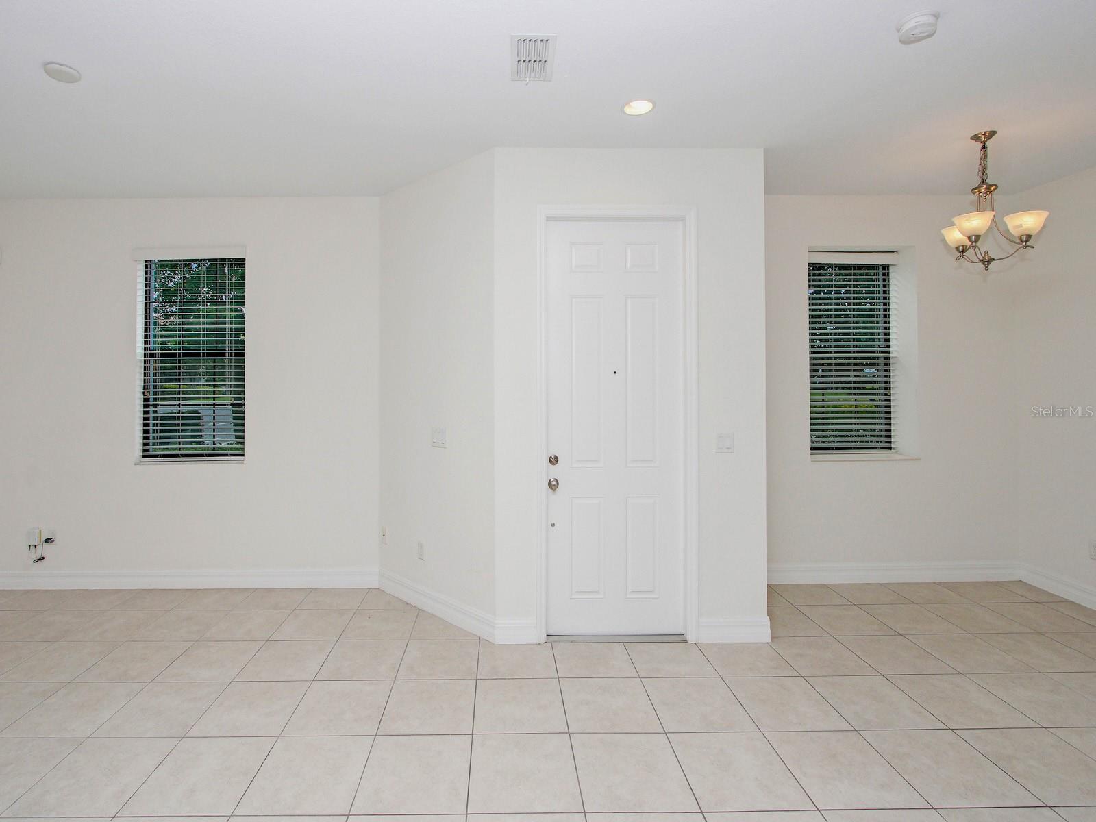 Image 18 of 58 For 10070 Eagle Creek Center Boulevard