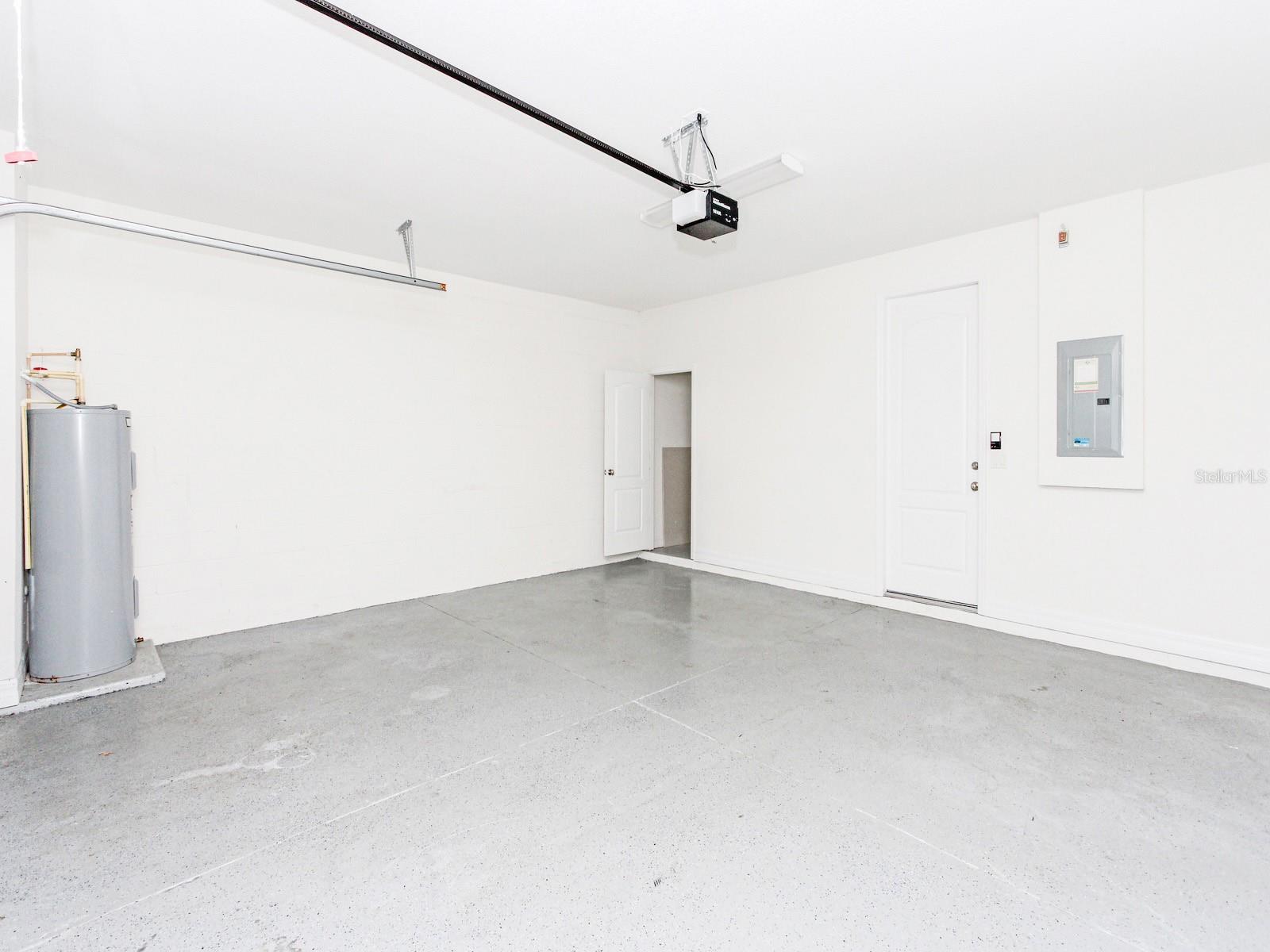 Image 41 of 58 For 10070 Eagle Creek Center Boulevard