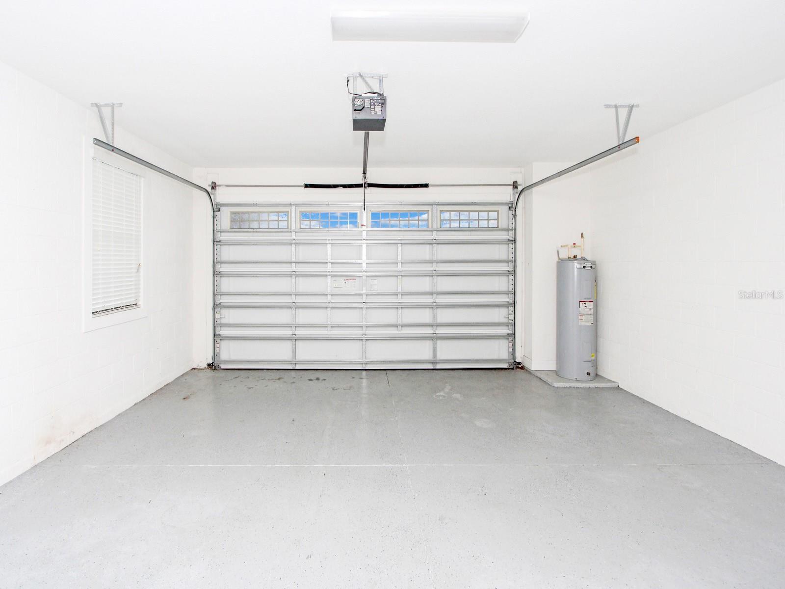 Image 42 of 58 For 10070 Eagle Creek Center Boulevard