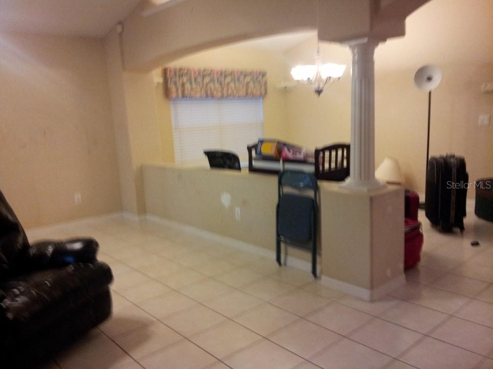 Image 5 of 24 For 19527 Glen Elm Way