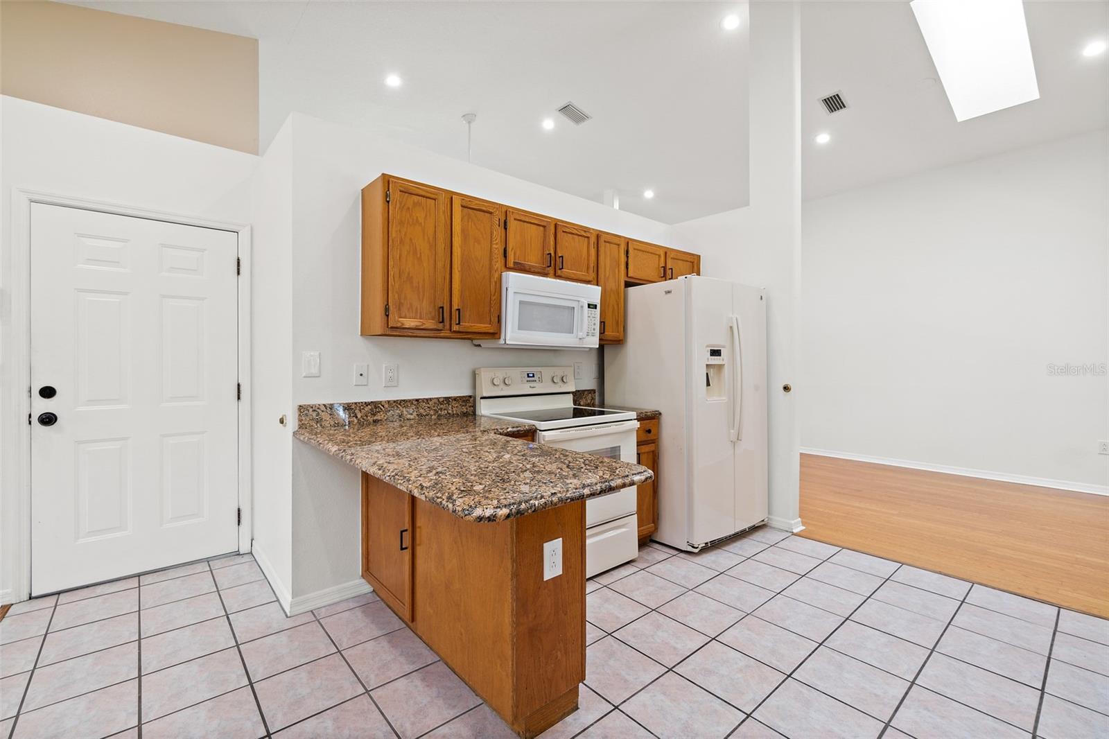 Image 30 of 50 For 6839 Ackerman Avenue
