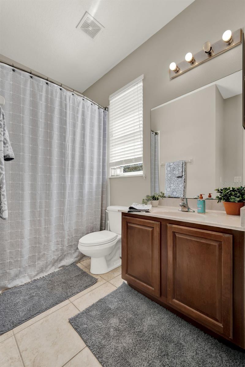 Image 21 of 35 For 417 Bella Vida Boulevard