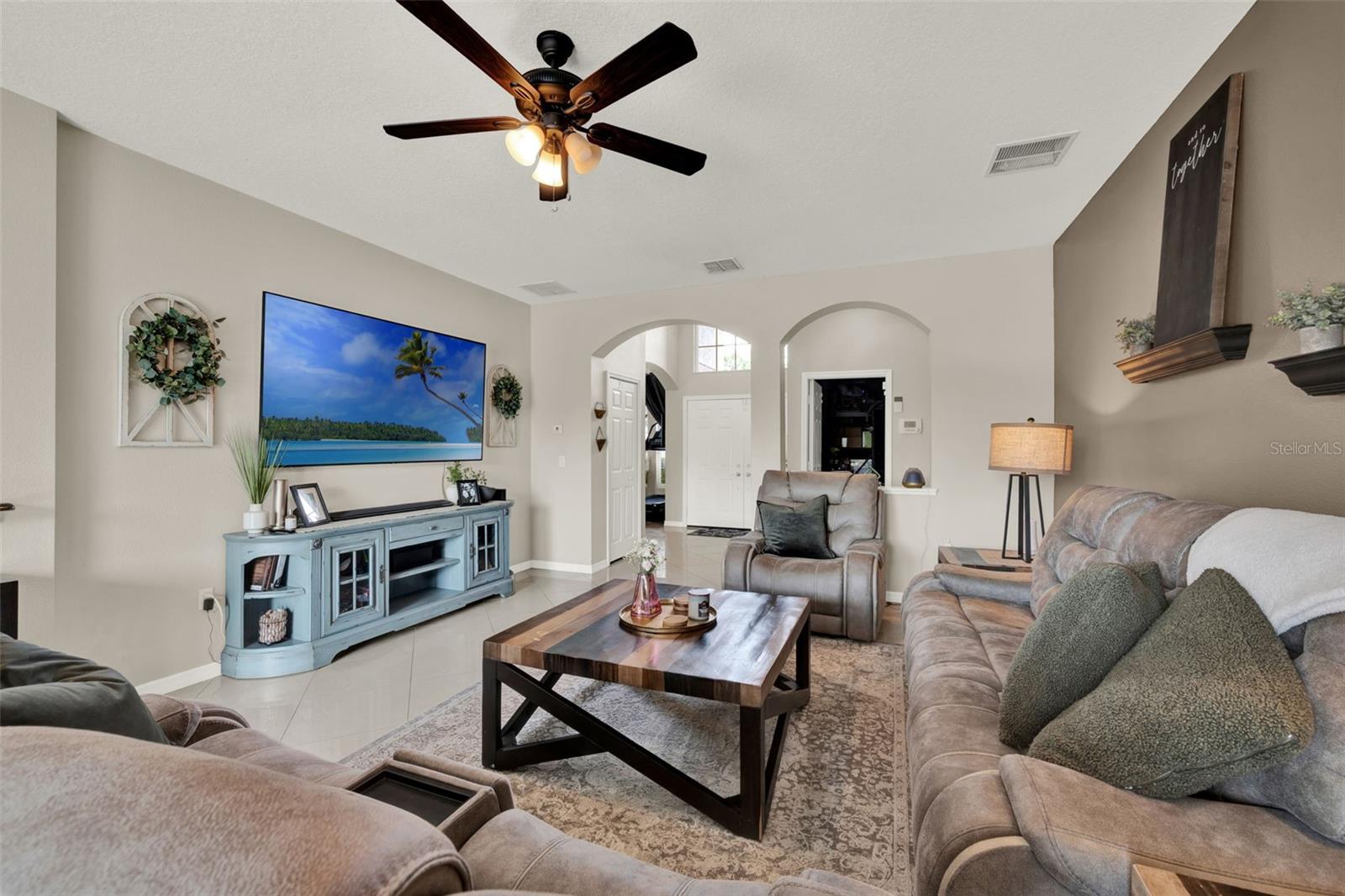 Image 6 of 35 For 417 Bella Vida Boulevard