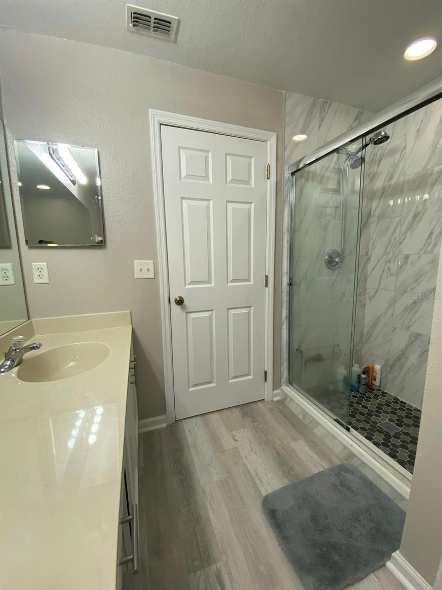 Image 26 of 30 For 2903 Wentworth Lane