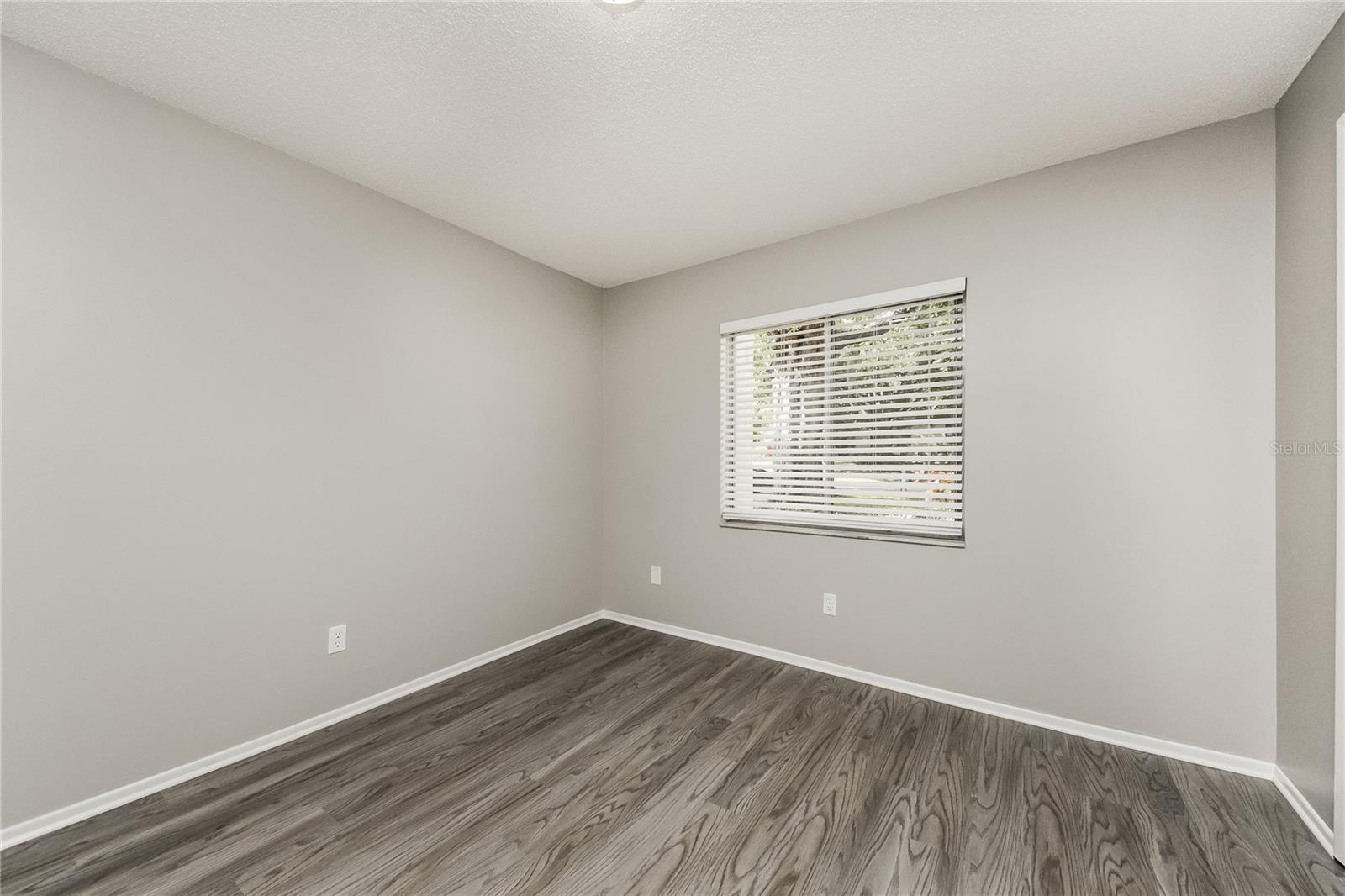Image 12 of 16 For 1224 Russell Drive
