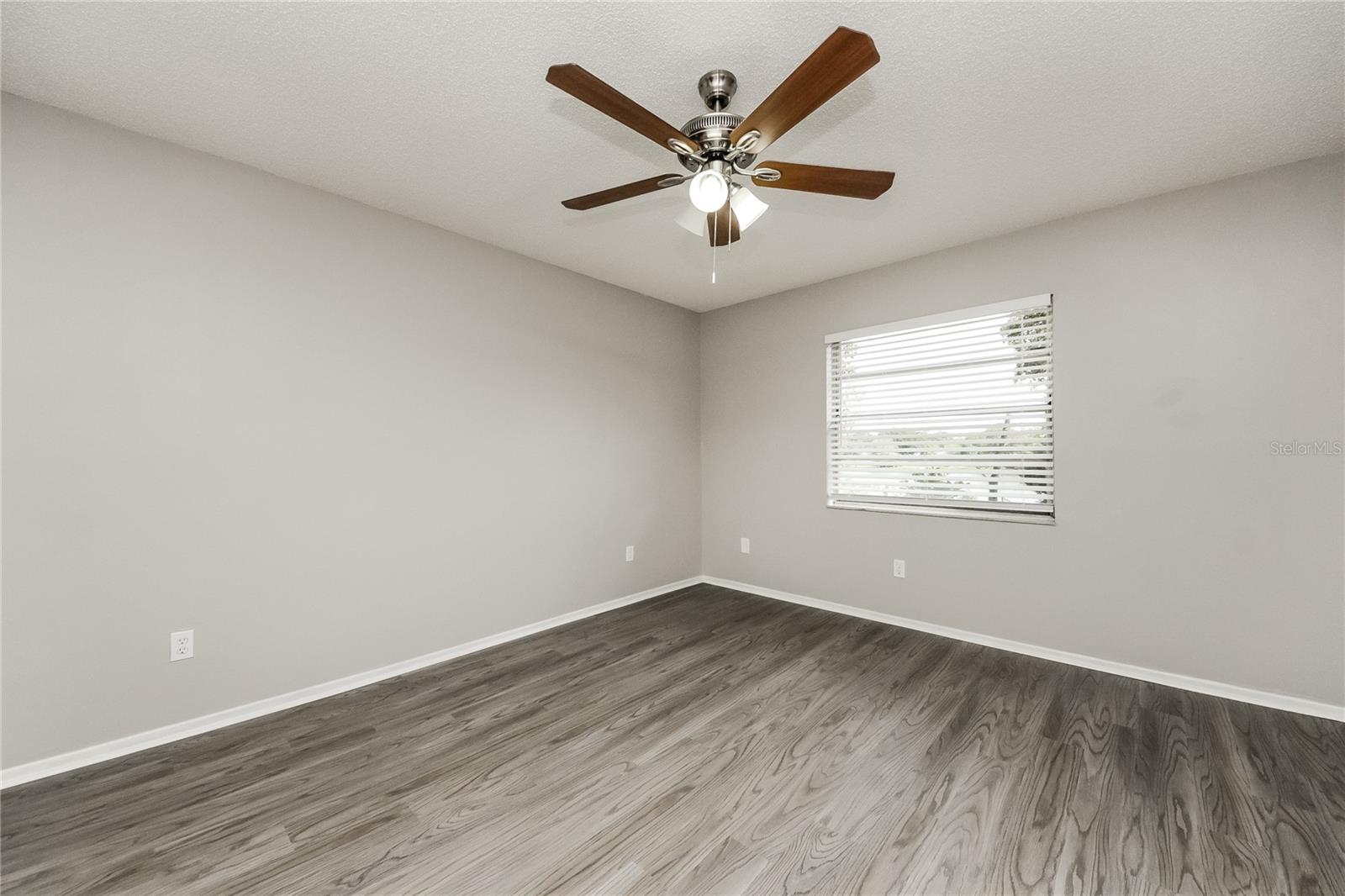 Image 9 of 16 For 1224 Russell Drive