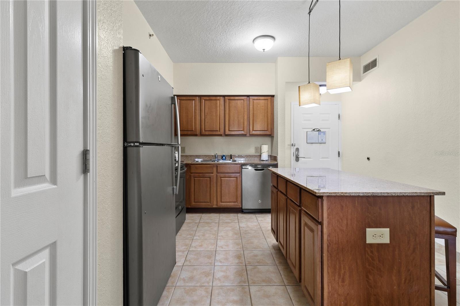 Image 5 of 18 For 12556 Floridays Resort Drive 505a