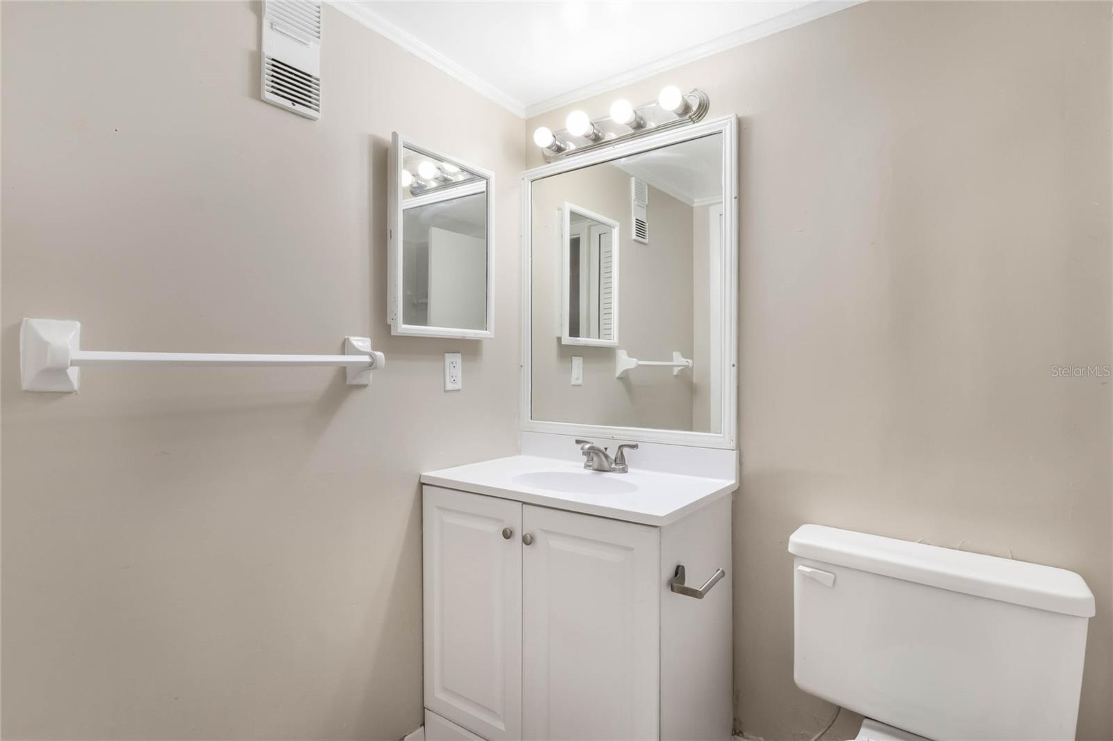 Image 14 of 17 For 3071 George Mason Avenue 5