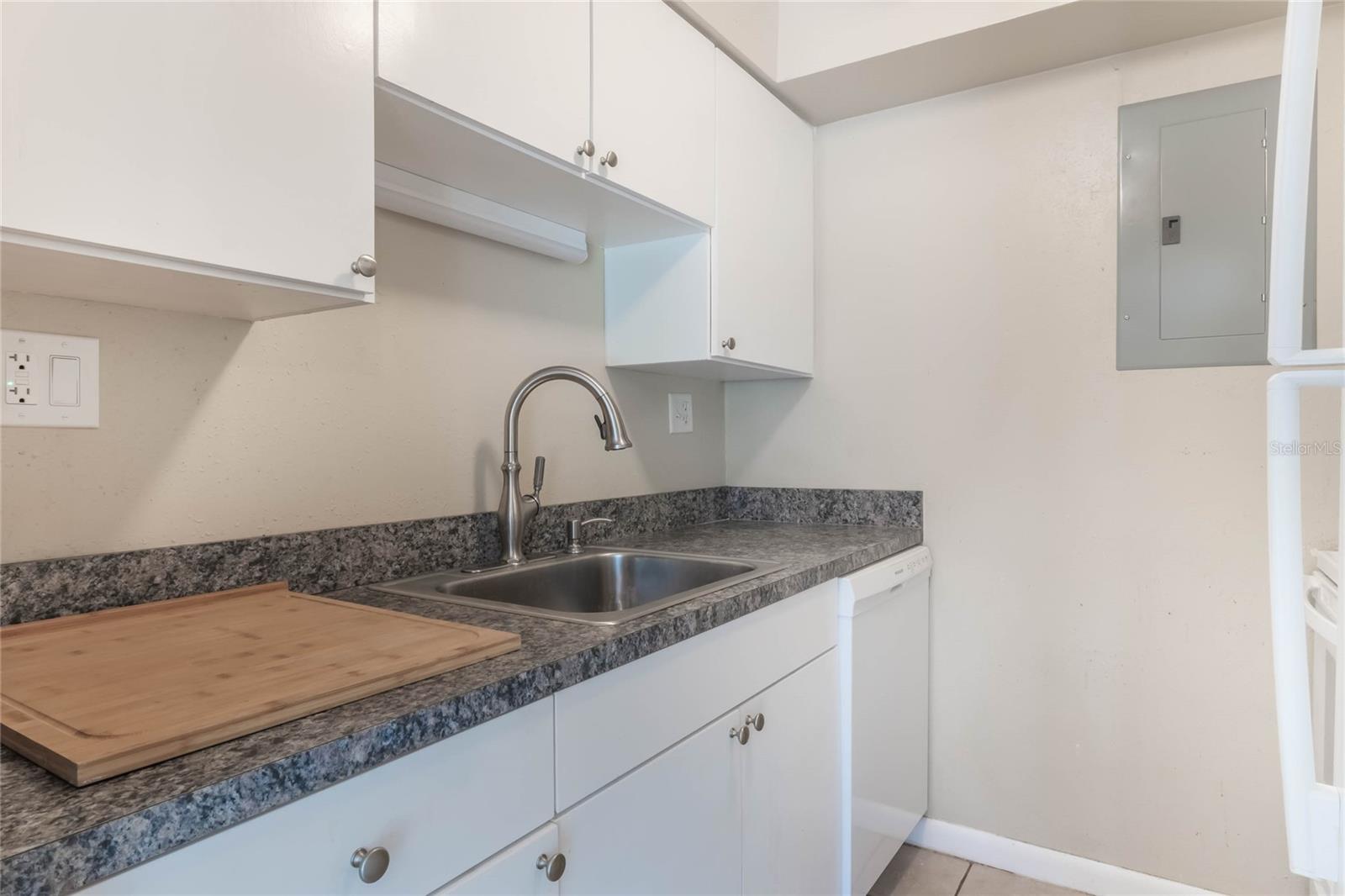 Image 8 of 17 For 3071 George Mason Avenue 5