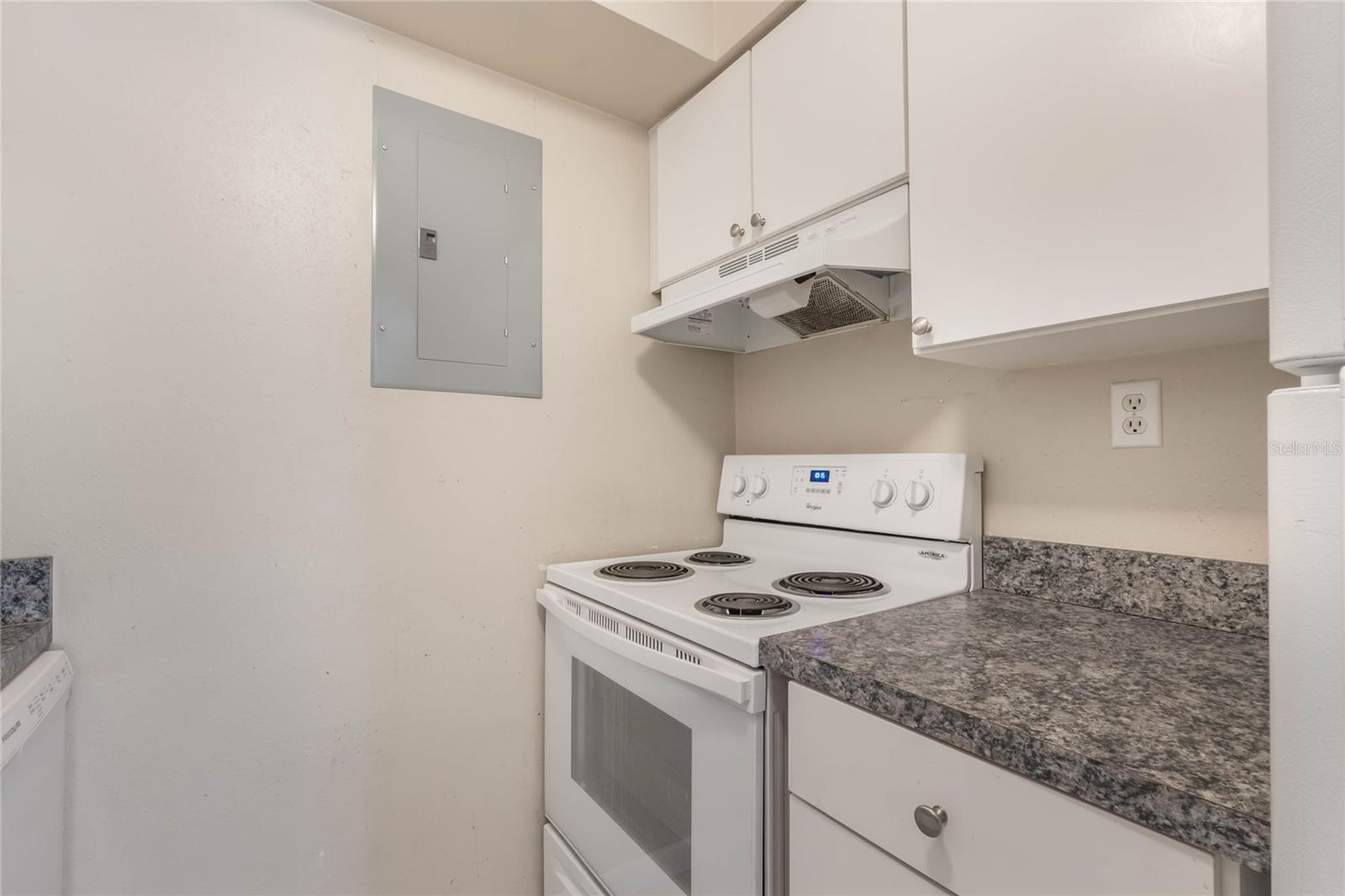 Image 9 of 17 For 3071 George Mason Avenue 5