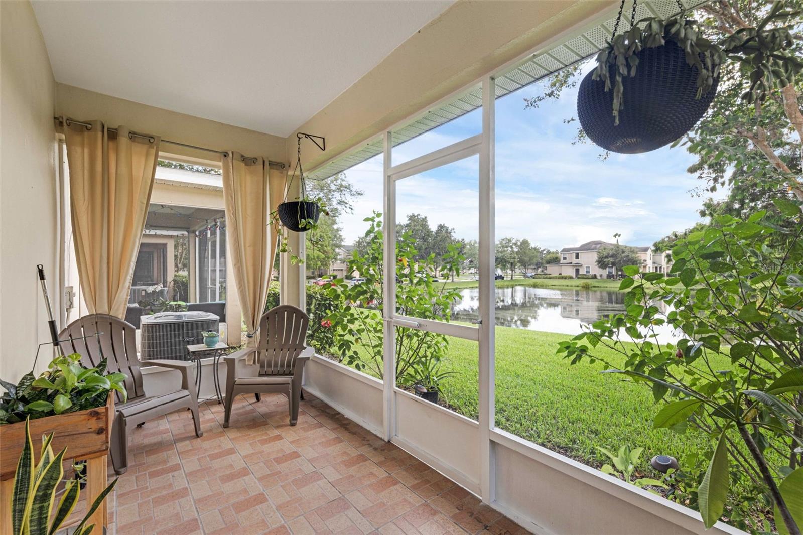 Image 9 of 40 For 9823 Tivoli Villa Drive