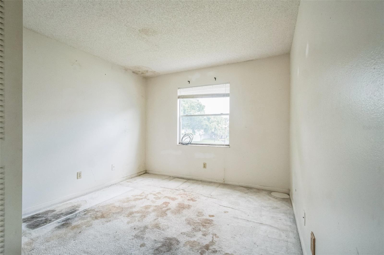 Image 17 of 20 For 2536 Woodgate Boulevard 201