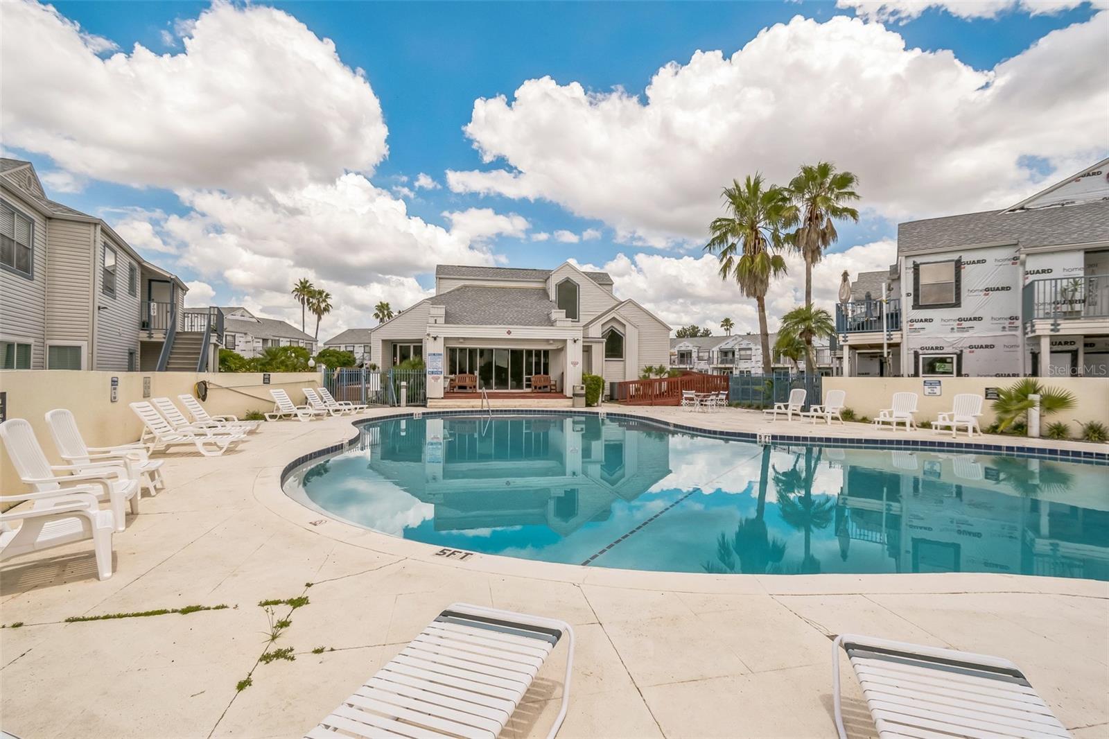 Image 4 of 20 For 2536 Woodgate Boulevard 201