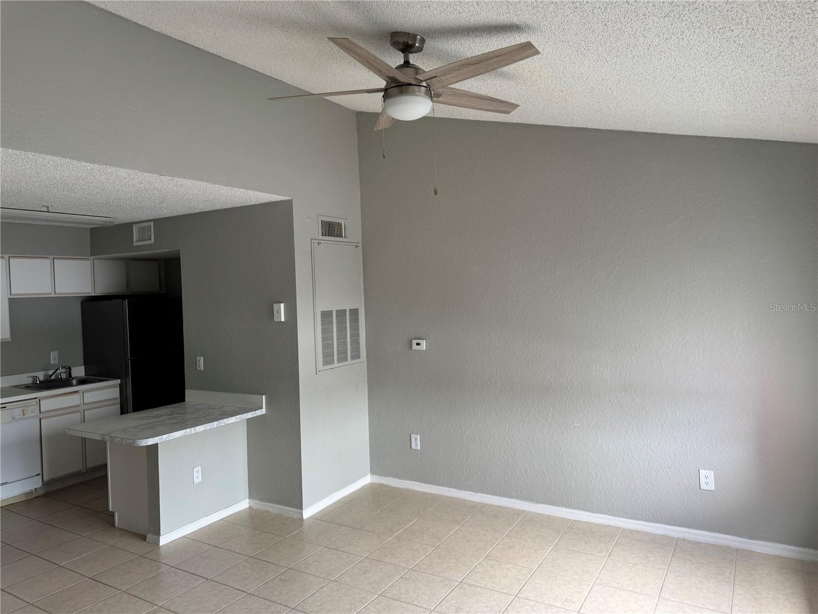 Image 3 of 10 For 2216 Grand Cayman Court 1432