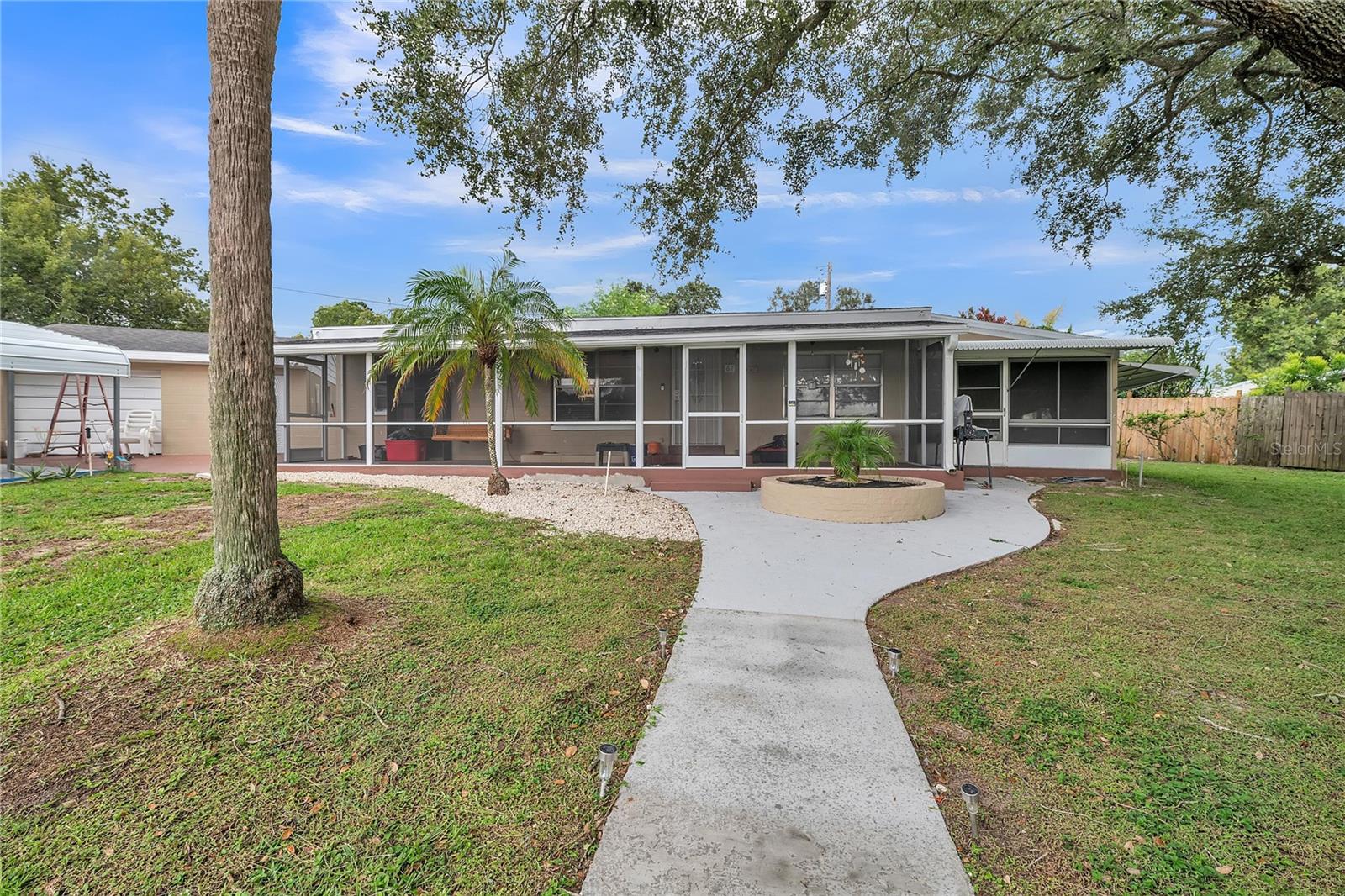 Details for 67 Lake Henry Drive, LAKE PLACID, FL 33852