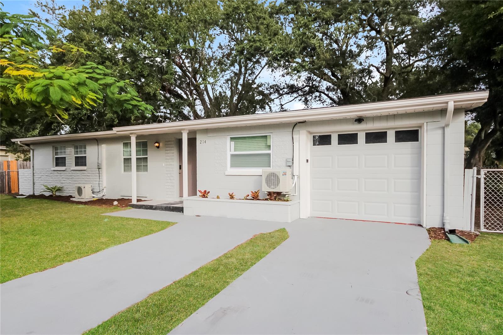 Image 3 of 16 For 214 Poinciana Circle