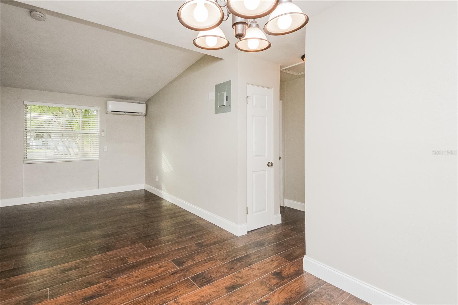 Image 7 of 16 For 214 Poinciana Circle