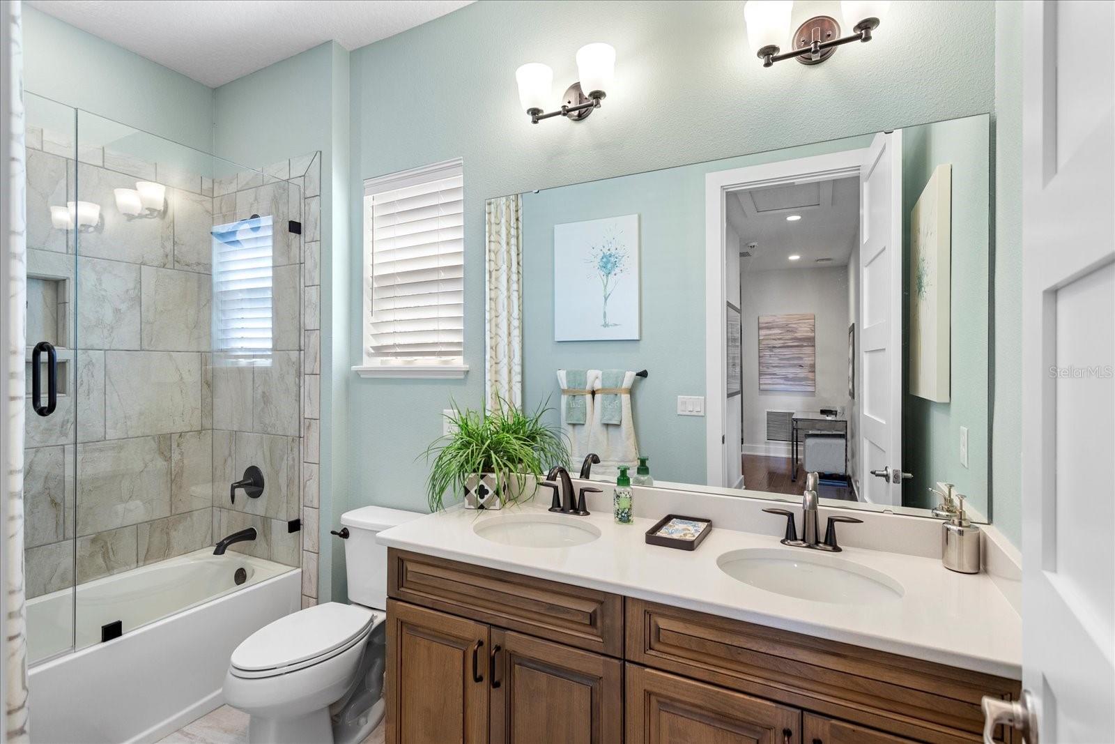Image 30 of 48 For 8836 Lakeshore Pointe Drive
