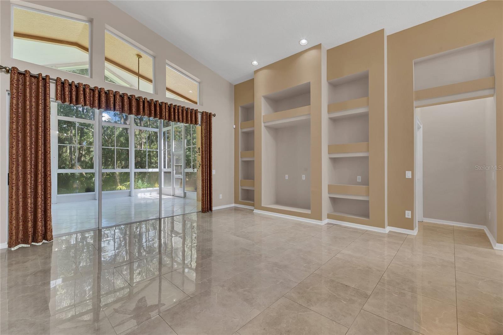 Image 10 of 32 For 27045 Silverleaf Way