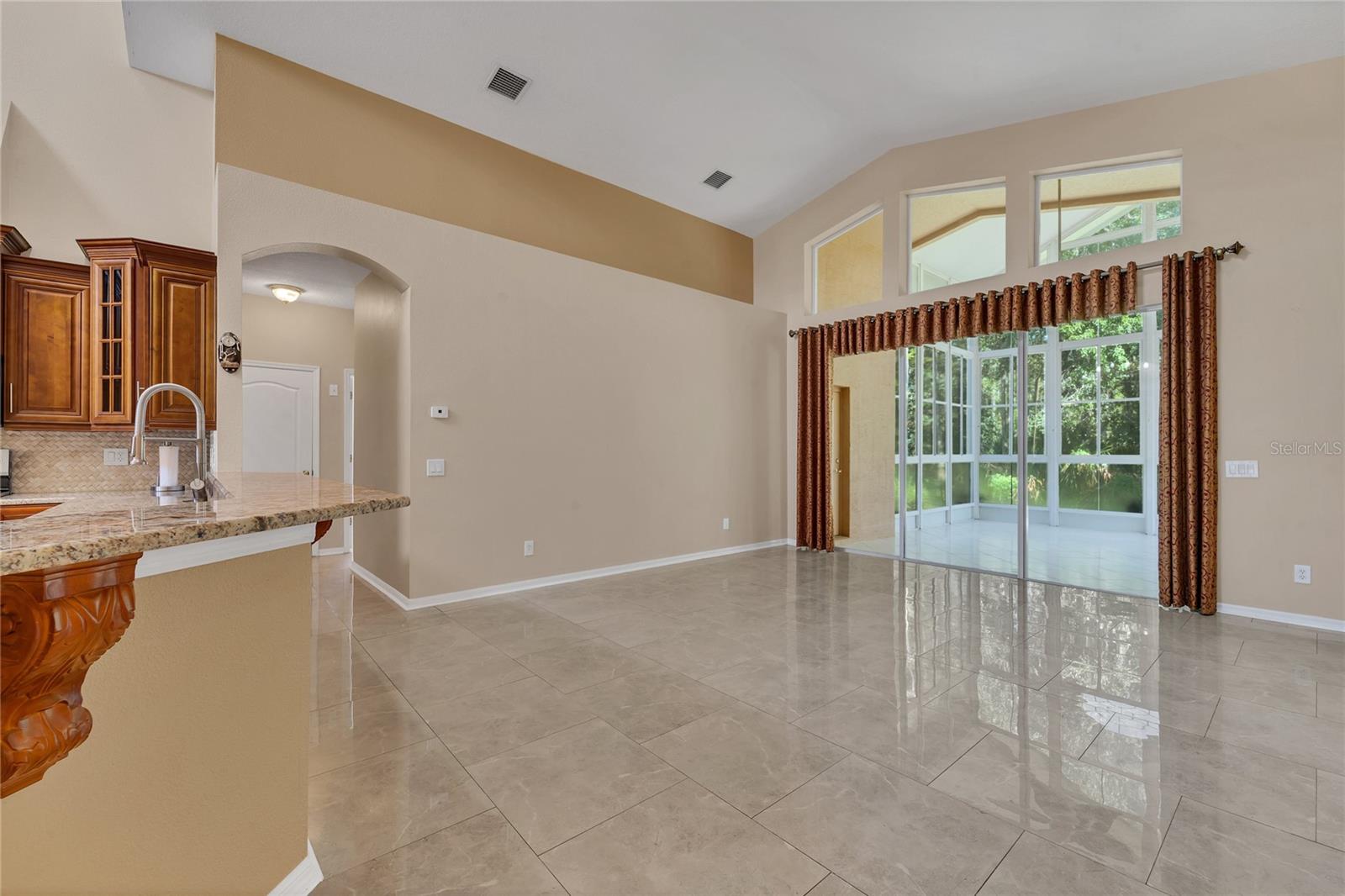 Image 11 of 32 For 27045 Silverleaf Way