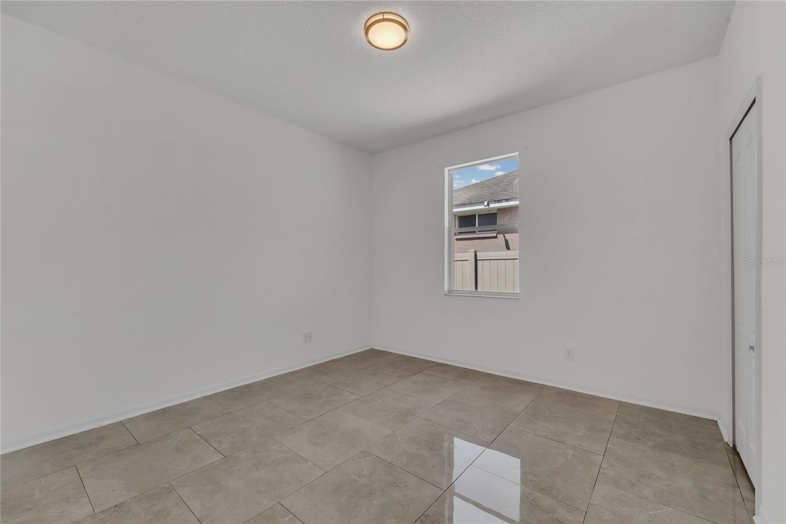 Image 16 of 32 For 27045 Silverleaf Way
