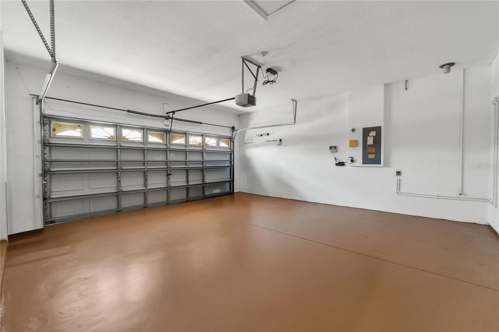 Image 35 of 39 For 27045 Silverleaf Way