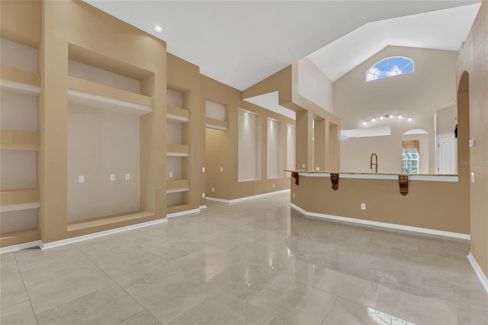 Image 9 of 32 For 27045 Silverleaf Way